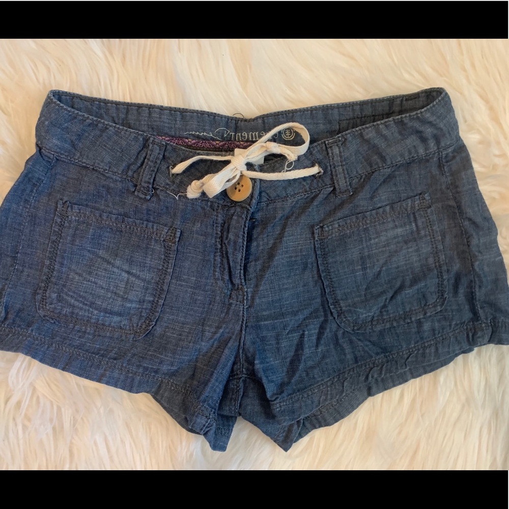 Element shorts